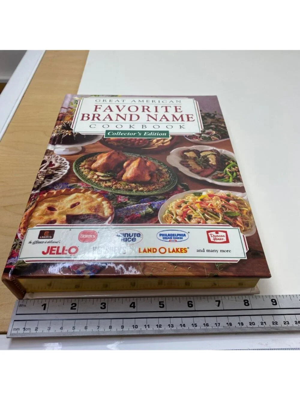 1993s Great American Favorite Brand Name Cookbook Collectors Edition